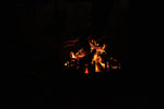 Feuerstelle mit Worten "Kuschelig, warm, schön"