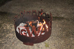 Feuerstelle mit Worten "Kuschelig, warm, schön"