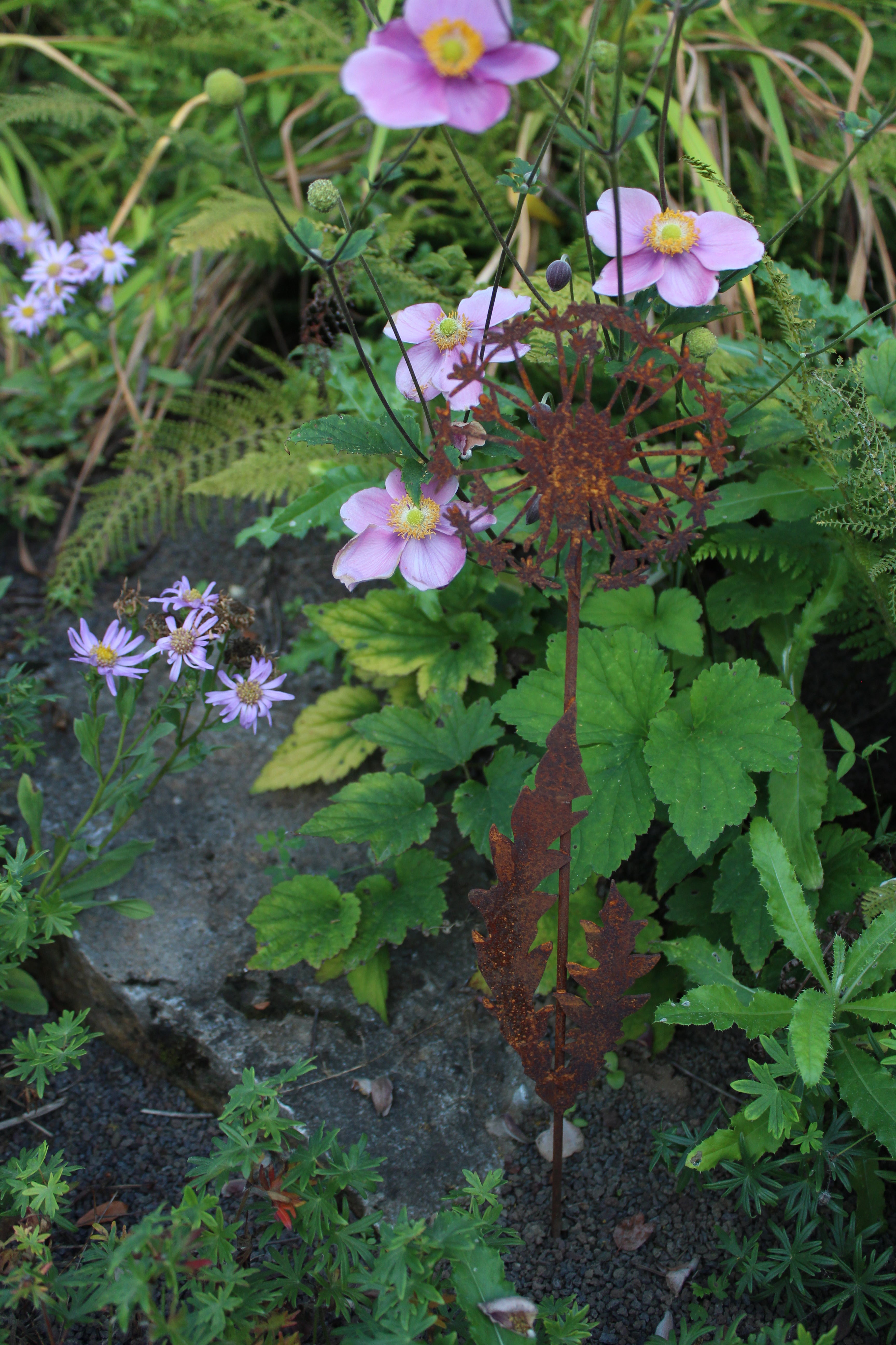 kleine Pusteblume an 4 mm Stab