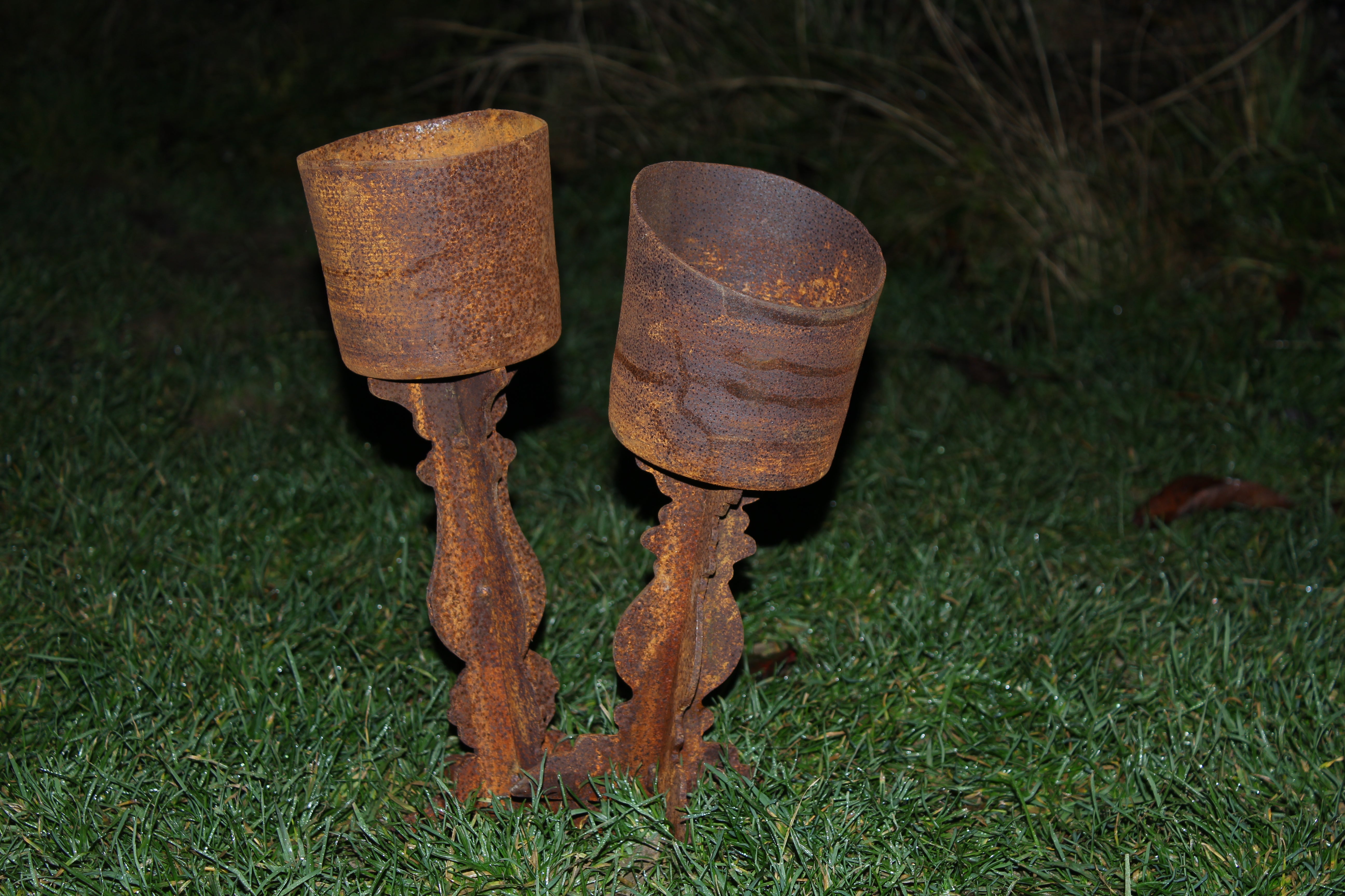 ornamentaler Fuß mit T1 Topf