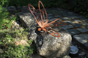 Libelle "Dragonfly" freistehend mit Füßchen und Flügeln